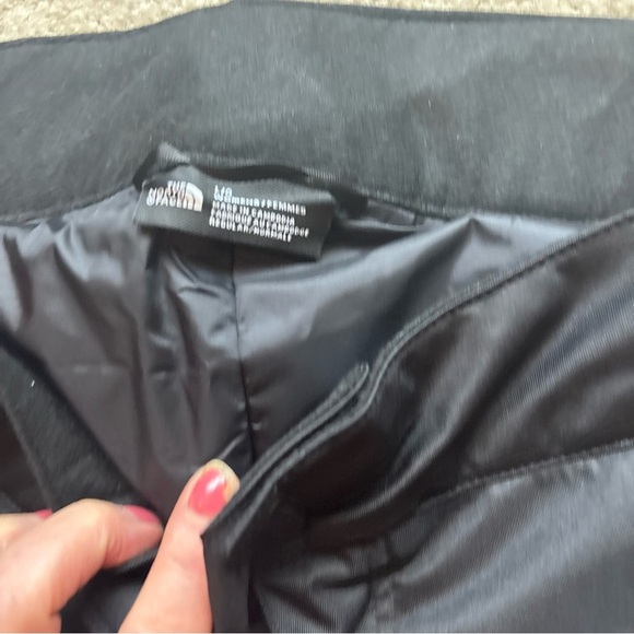 NWT The North Face Black snow Pants large - Picture 5 of 7